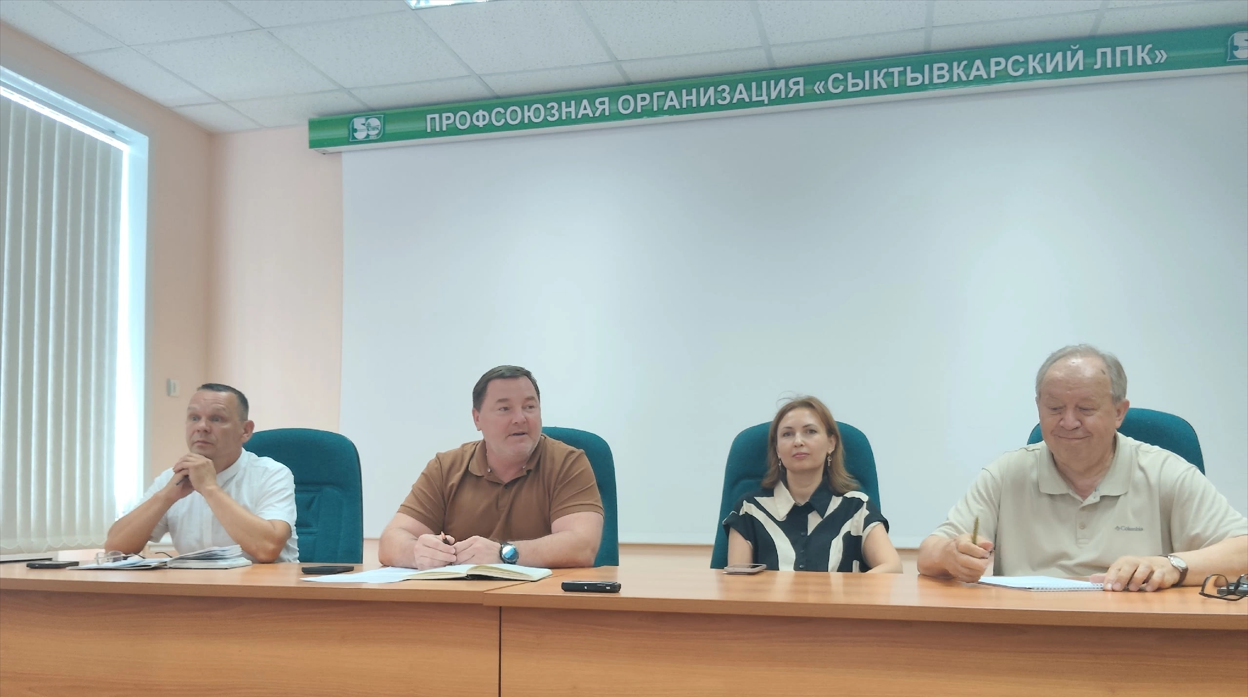 Профсоюзный актив СЛПК встретился с генеральным директором предприятия